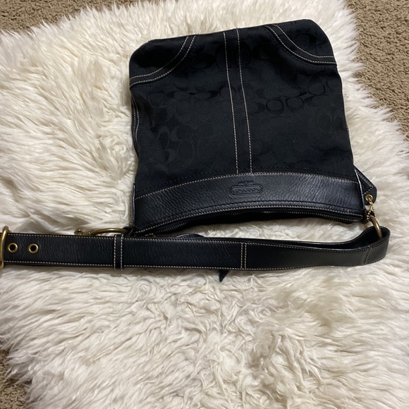 Vintage Coach‎ Black Fabric / Leather Crossbody Handbag H064910403 90’s - Picture 11 of 13